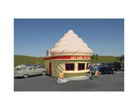 Bachmann Roadside U.S.A. Building Ice Cream Stand (HO Scale)