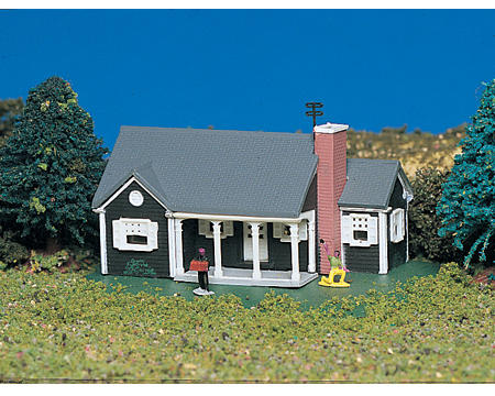 Bachmann N-Scale Plasticville Built-Up New England Ranch House