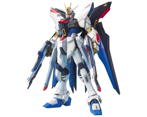Bandai RG 1/144 #14  Strike Freedom Gundam "Gundam SEED Destiny" Model Kit