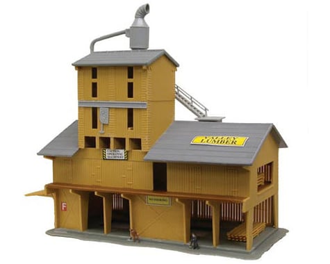 Model Power N-Scale Built-Up "Lumber Yard" w/Figures (Lighted)