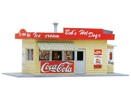 Model Power HO-Scale Built-Up "Bob's Hot Dogs" w/Figures (Lighted)
