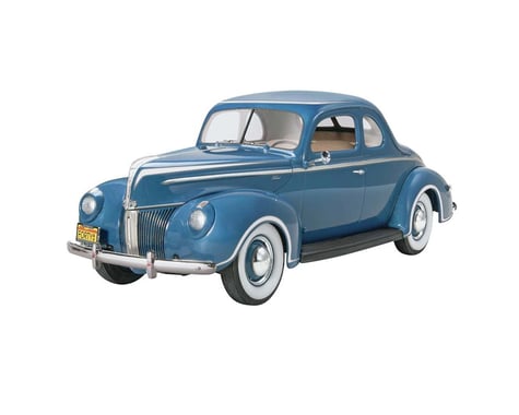 Revell Germany 1/25 '40 Ford Standard Coupe