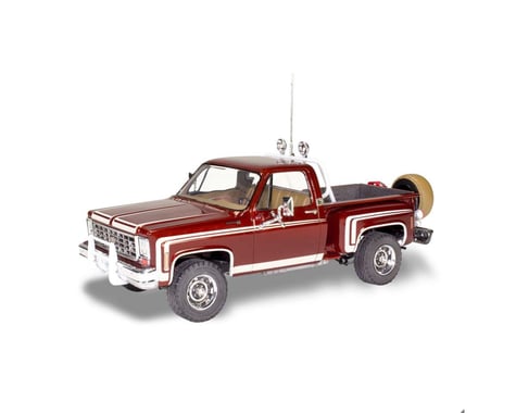 Revell Germany 76' Chevy Sport Stepside Pickup 4x4 1/24 Model Kit