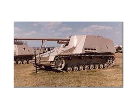 Tamiya 1/35 German Nashhorn Heavy Tank Destroyer Model Kit
