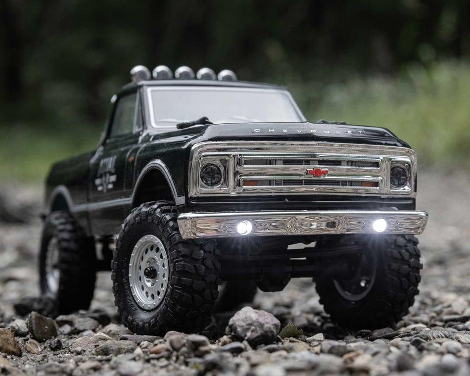 Axial scx24 1967 c10 chevy 4x4 RTR 2 batteries and charger shops