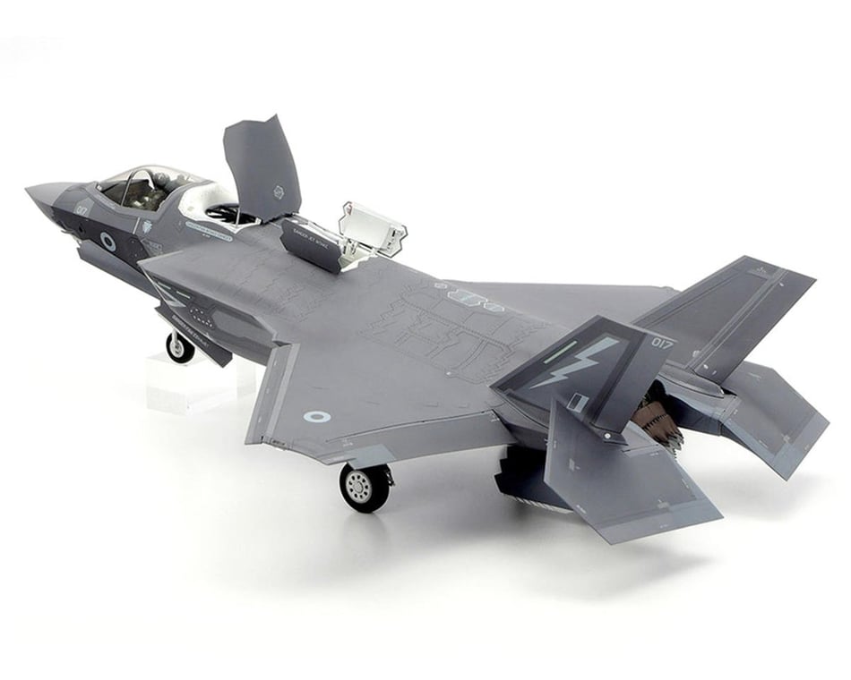 Tamiya Lockheed Martin F-35A Lightning II - 1:48 Scale % - Detail and Scale  tail & Scale
